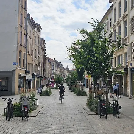 Grand Moderne, Hypercentre, 3 Chambres, Parking *
